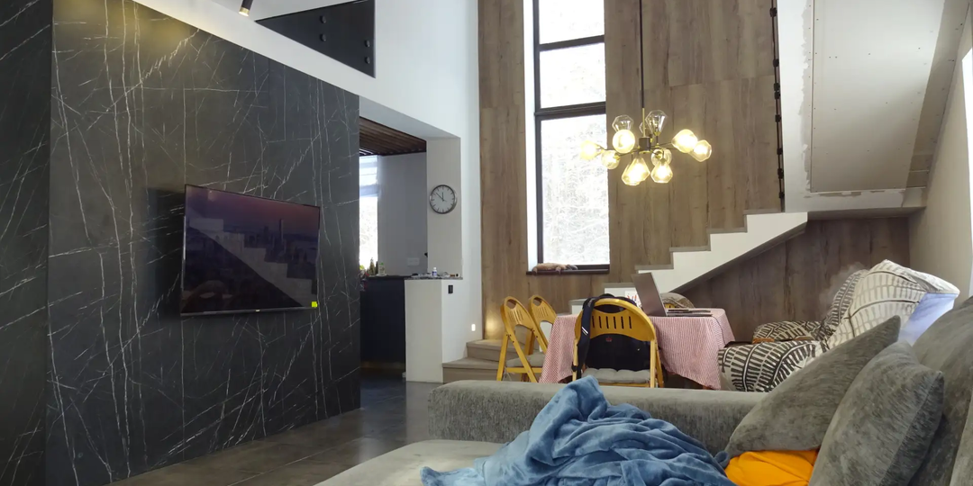 Барышня на конюшне. Жемчужина в куче компоста. Дорого и бесполезно. Пустая трата денег