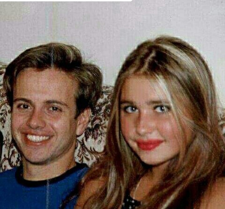 Андрей Губин и девушка