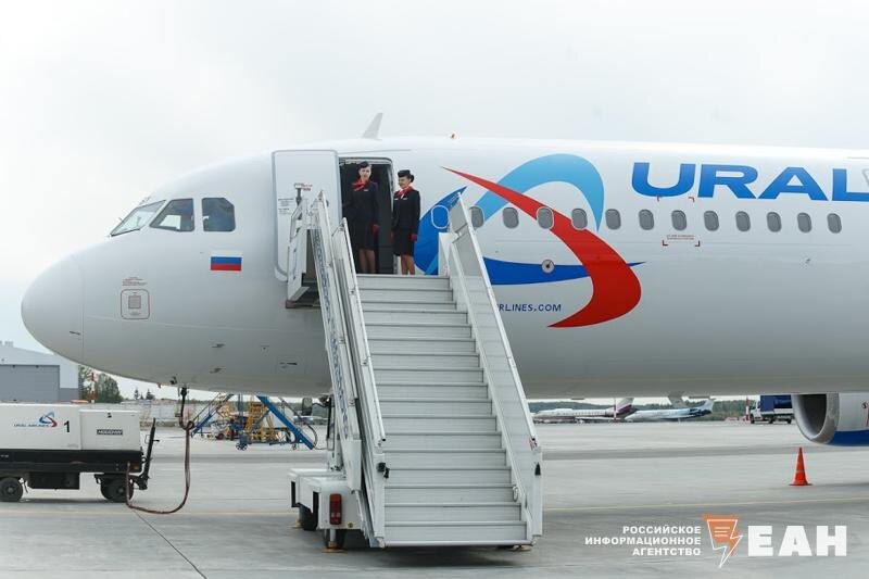    ЕАН. Самолет «Уральских авиалиний»