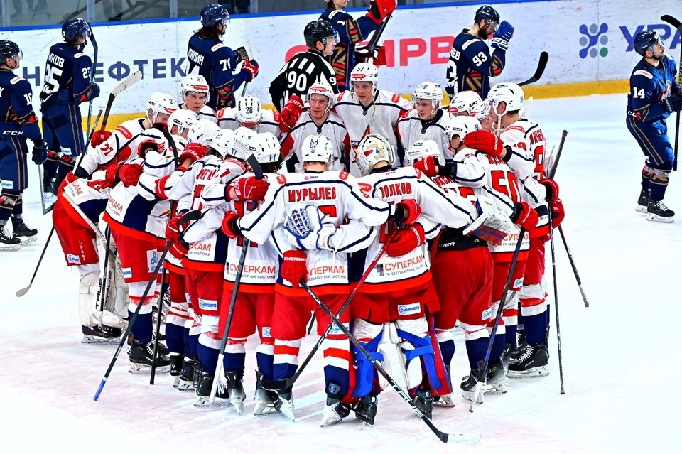    Игра закончилась со счетом 2:4 в пользу «Ижстали». Фото: vk.com/izhstal