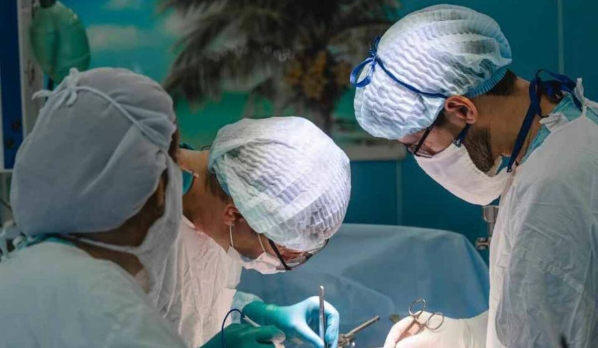     Операция. Источник: chel.kp.ru Автор фото: Пресс-служба минздрава Челябинской области