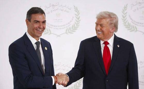    Reuters: Несмотря на официальные улыбки, испанцы и прежде старались вести себя довольно независимо