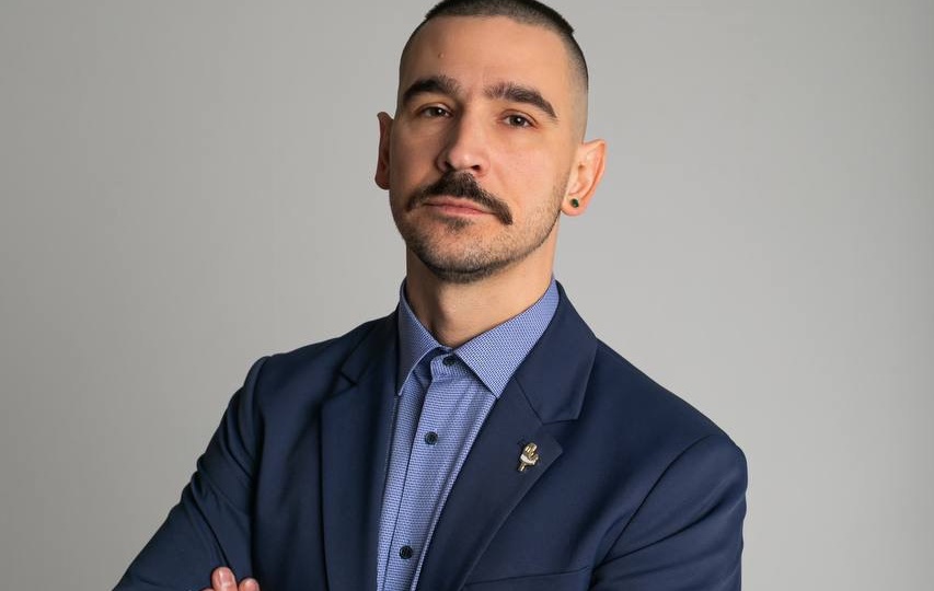 Почему форма половых губ меняется после менопаузы?