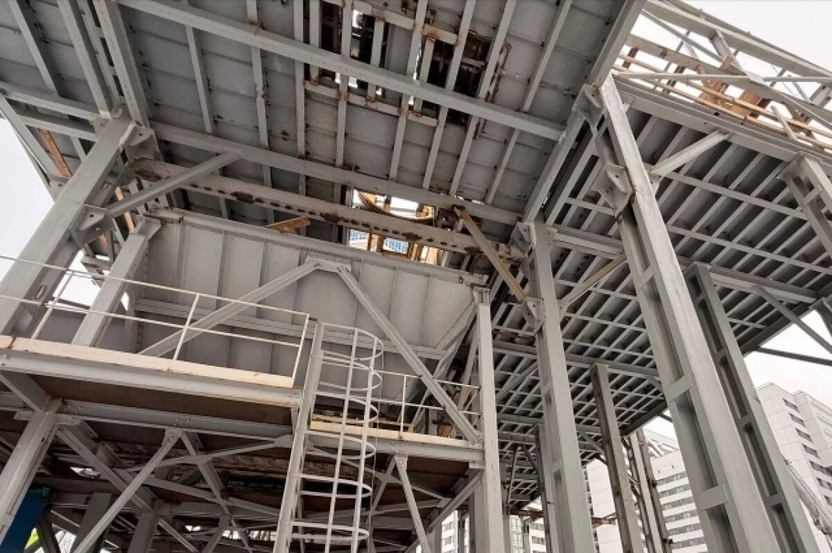    В Петербурге строят наземный горный комплекс станции «Заставская»