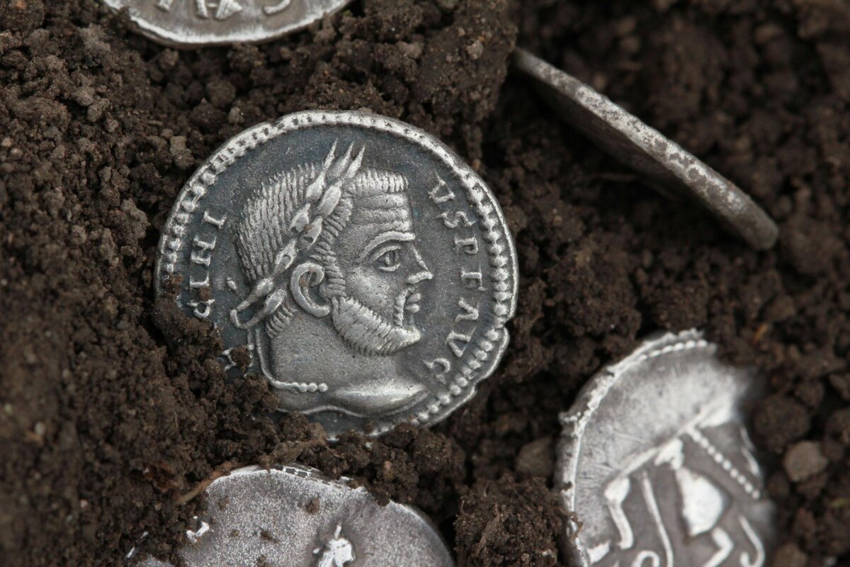 Клады римских денариев III века