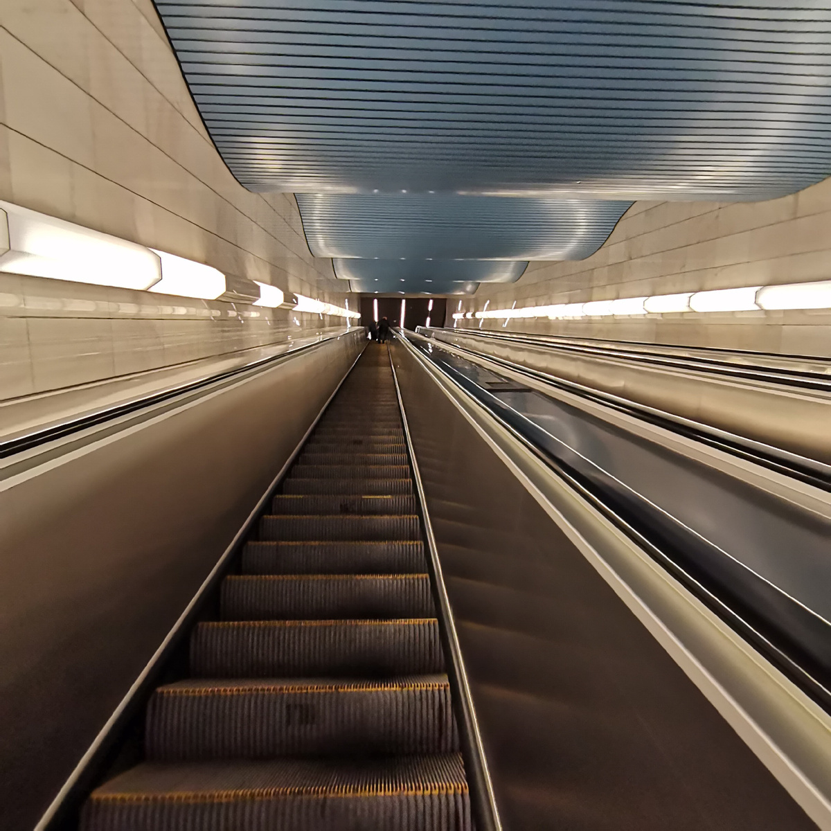 Метро Деловой центр в Москве 