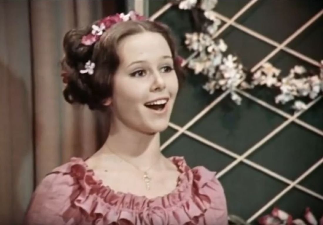 Евгения Симонова в фильме «Под крышами Монмартра» // Скриншот из фильма «Под крышами Монмартра»