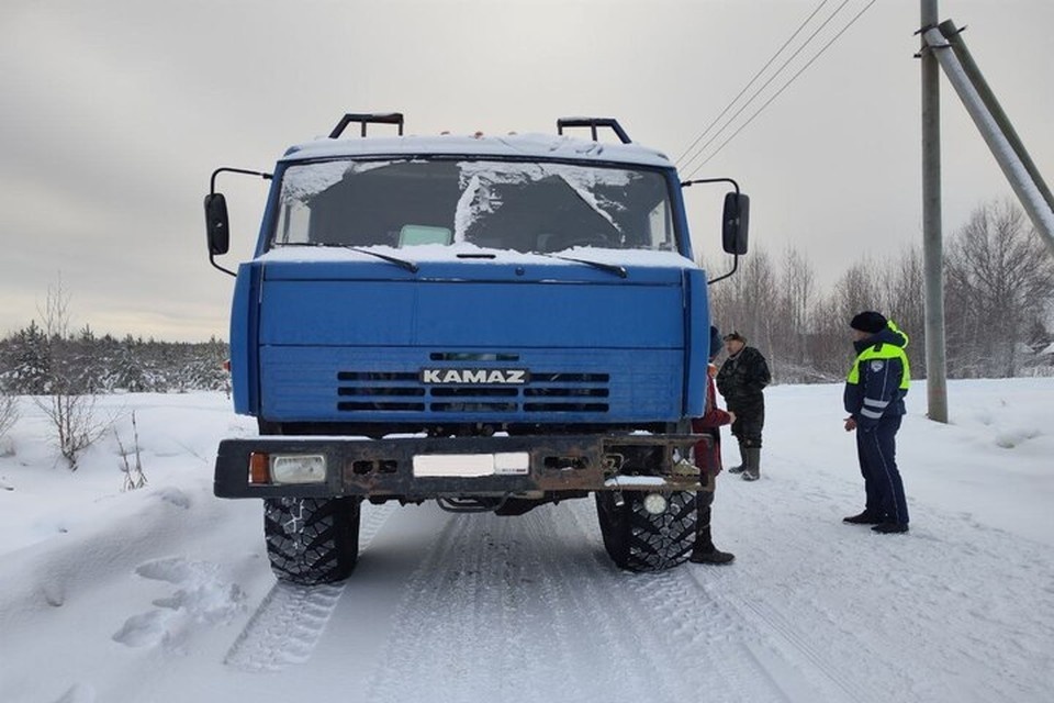    Водителя "КамАЗа" лишили прав за езду нетрезвым