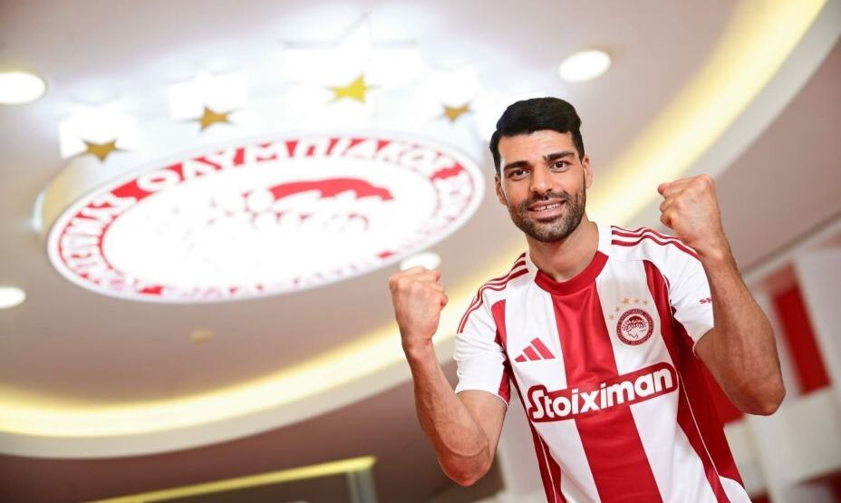    Нападающий «Олимпиакоса» Мехди Тареми хочет расторгнуть контракт с клубом. Фото: Соцсети «Олимпиакоса»