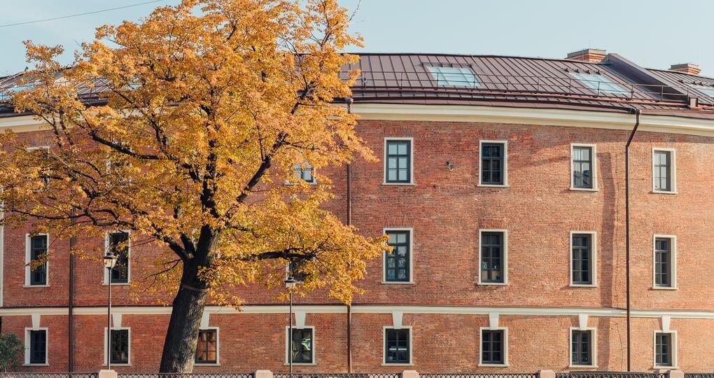 История одного здания: «Бутылка» в Новой Голландии