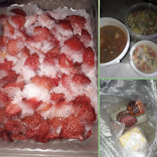 Мама приходила, у нее пост, собрала нам все мясное (рассольник, оливье, всякие колбасные обрезки. Мише клубнику)