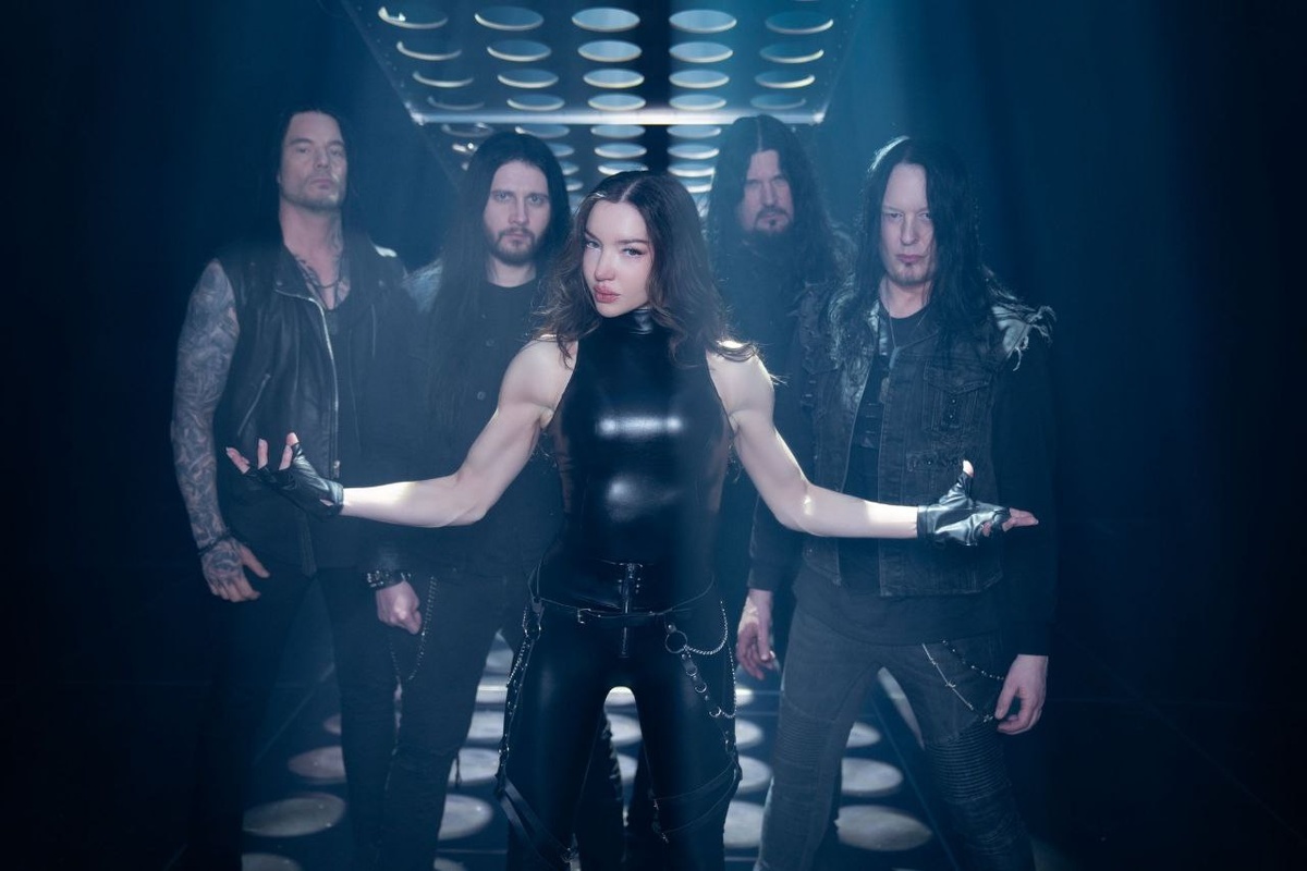 Arch Enemy с Лорен Хант