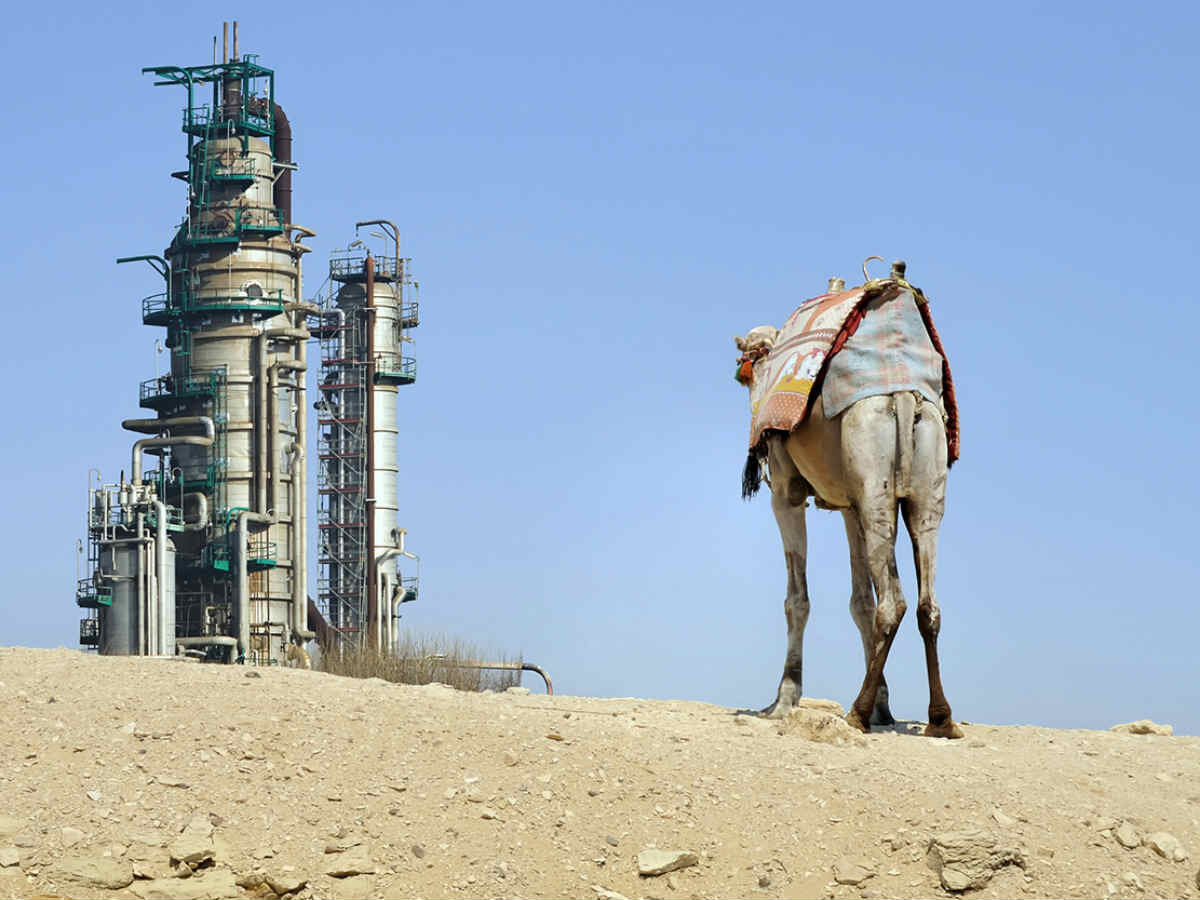 Добыча нефти в ОАЭ,  фото: яндекс.