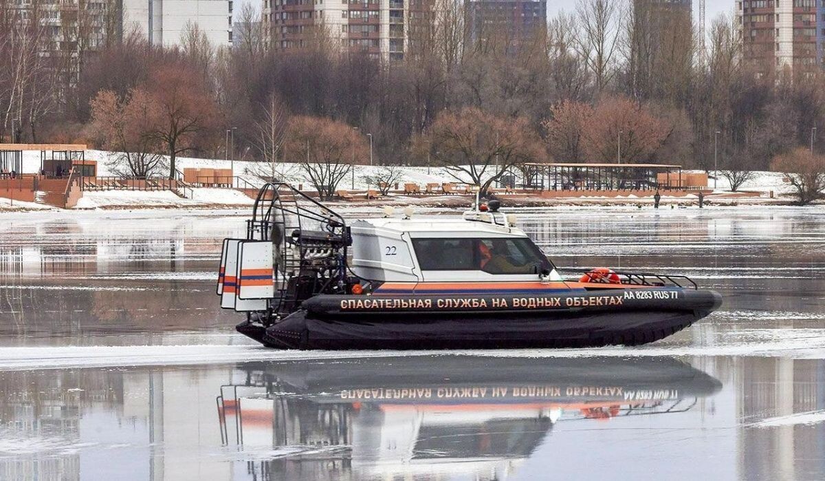     Спасатели на водоеме. Источник: mos ru Автор фото: Пресс-служба Мэра и Правительства Москвы