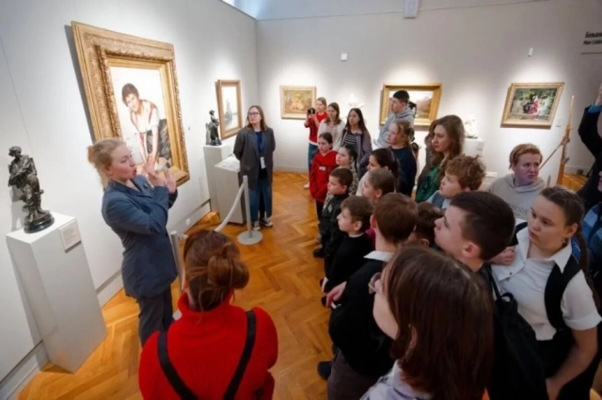    В Эрмитаж-Урале заработал видеогид для глухих и слабослышащих