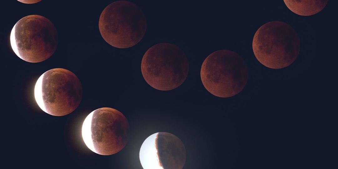 КРАСНЫЙ БАРХАТ В НЕБЕ