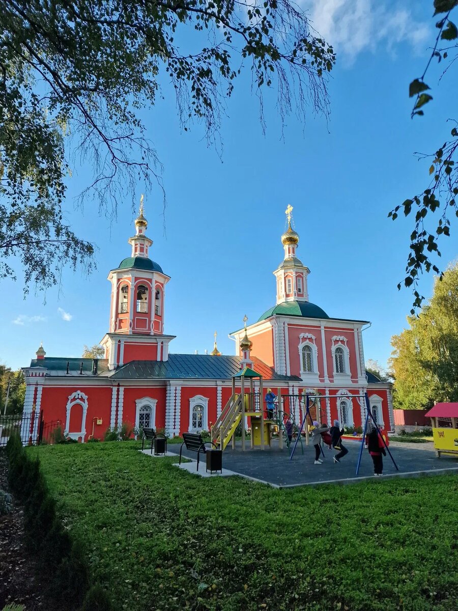 Церковь святых апостолов Петра и Павла в Новинках, Вологда, фото из открытых источников.