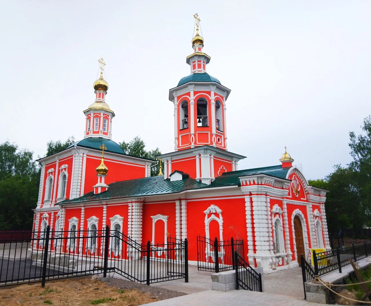 Церковь святых апостолов Петра и Павла в Новинках, Вологда, фото из открытых источников.