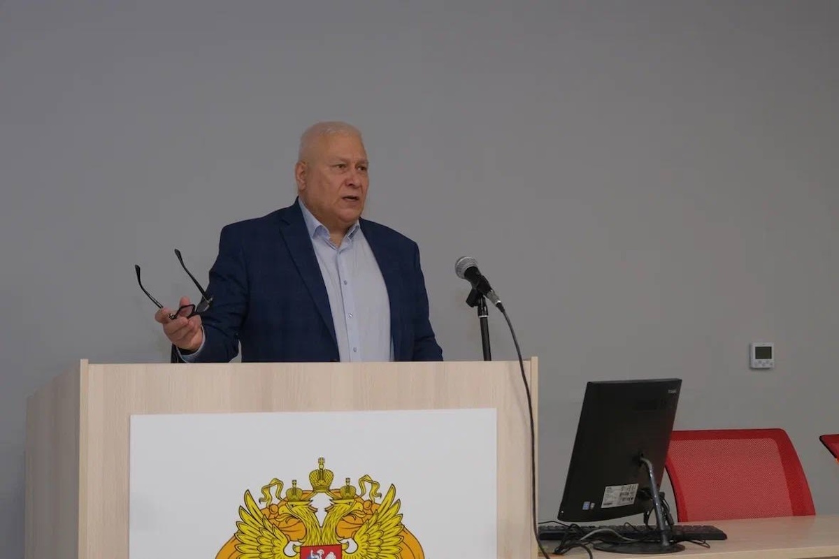    Просветительский проект организован обществом \