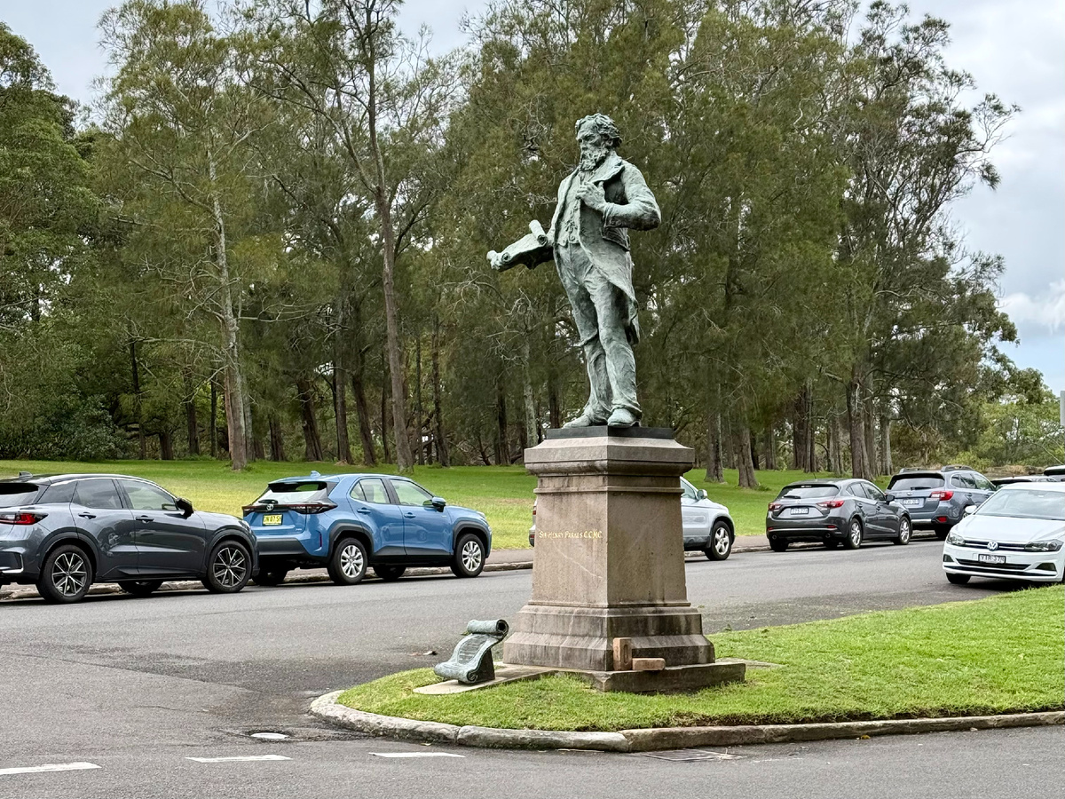 Скульптура Генри Парксу. Сентенниал парк, Сидней, Австралия