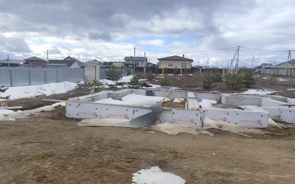    Семейную пару из Удмуртии обвиняют в мошенничестве на 57 млн руб. при строительстве домов