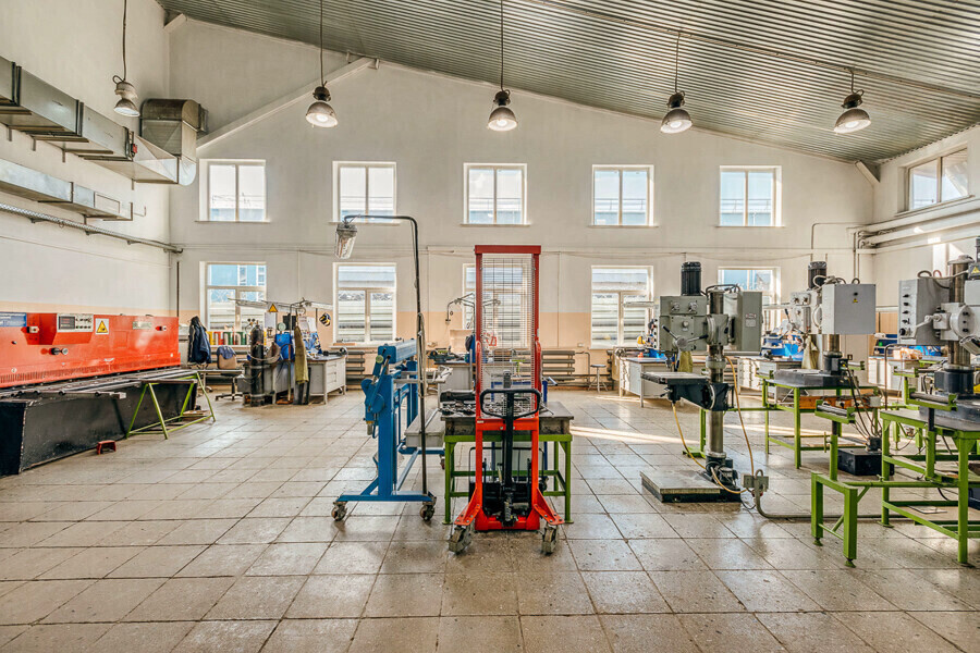 Покраска стен производственных помещений