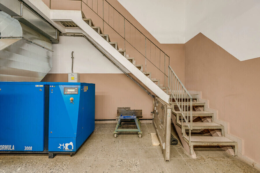 Покраска стен производственных помещений