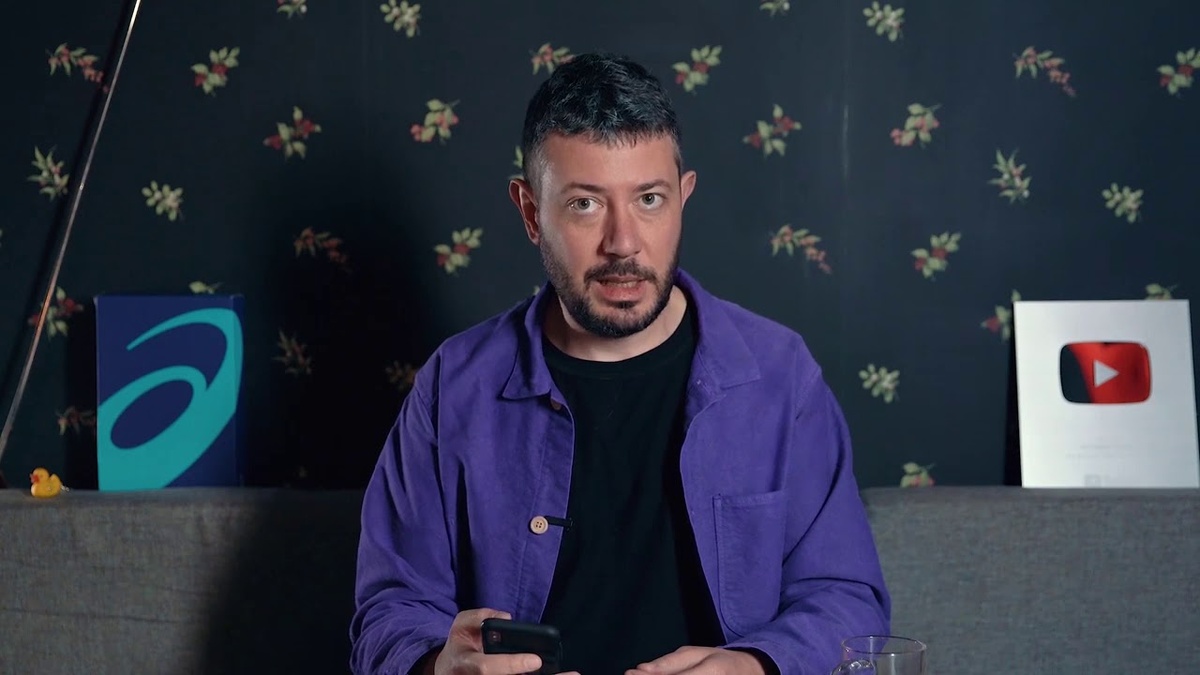    Артемий Лебедев