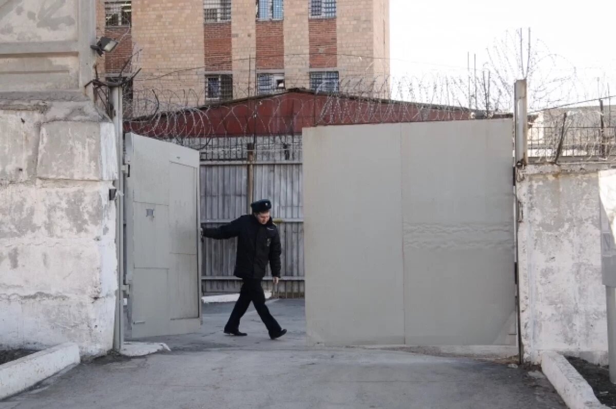    Число заключенных в СИЗО и колониях в РФ упало до исторического минимума