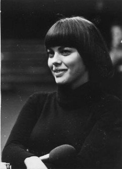 Мирей Матье. Источник? В контакте, сообщество Mireille Mathieu.