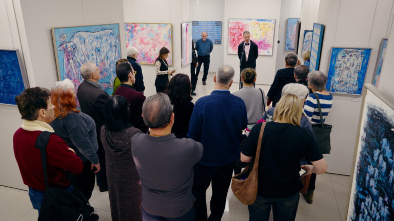    В Оренбурге открылась выставка Юрия Гилева «Архаист 2026» Оренбуржье