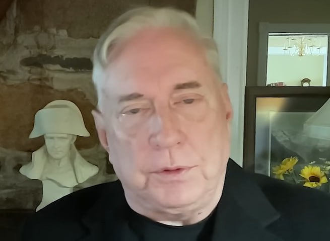 Фото: Prt Scr youtube.com / Deep Focus with John Kiriakou