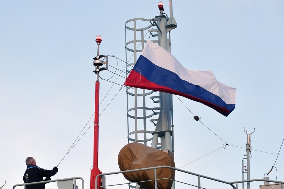    Эстония закатила России дипломатический скандал: ледокол «Мурманск» провел в ее водах аж целых четыре минуты. Фото: Лев Федосеев/ТАСС