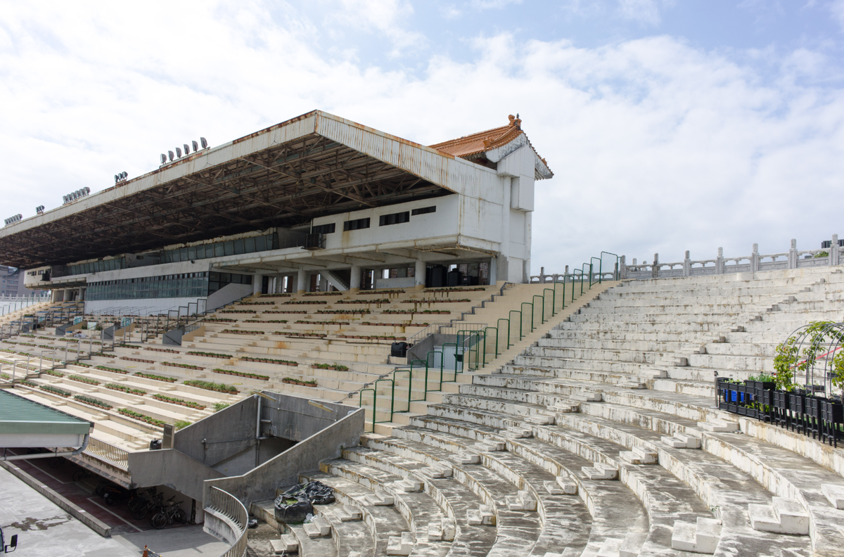 Это настоящий общественный проект — он до сих пор работает и пользуется спросом.