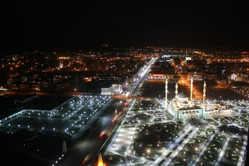  Грозный ночью.