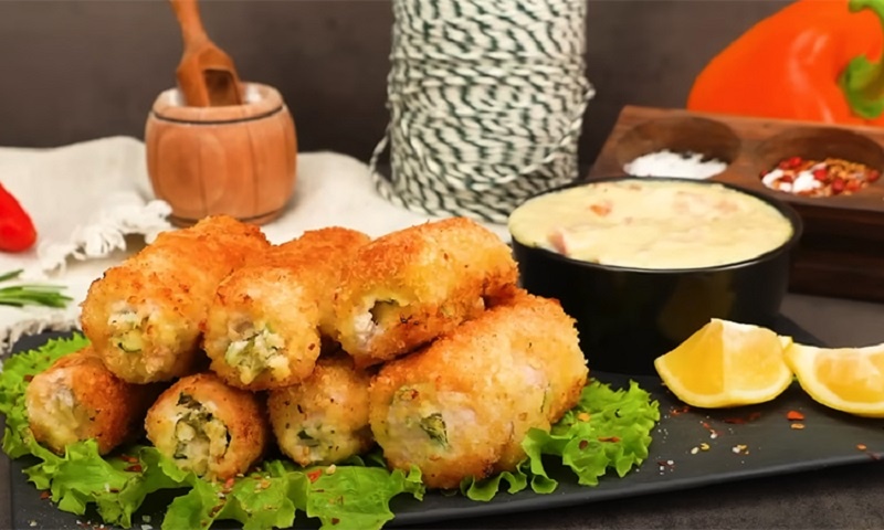 Готовим самые сочные мясные рулеты со сливочным соусом и беконом