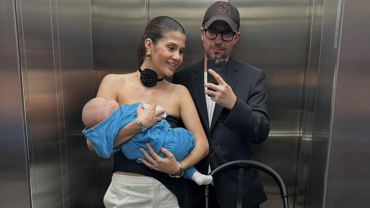    Александр Петров с супругой Викторией и сыном Фёдором. Фото: Инстаграм (запрещён в РФ) @actorsashapetrov