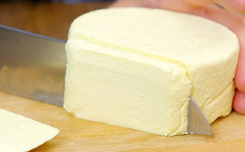 Нежный домашний сыр: секрет мягкости и вкуса из простых продуктов
