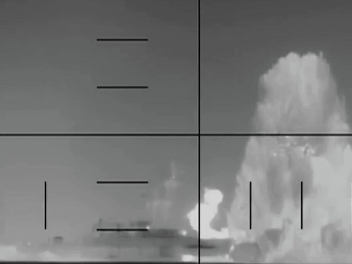    Удар по иранскому кораблю у побережья Шри-Ланки, нанесенный ВС США | © Department of War/X