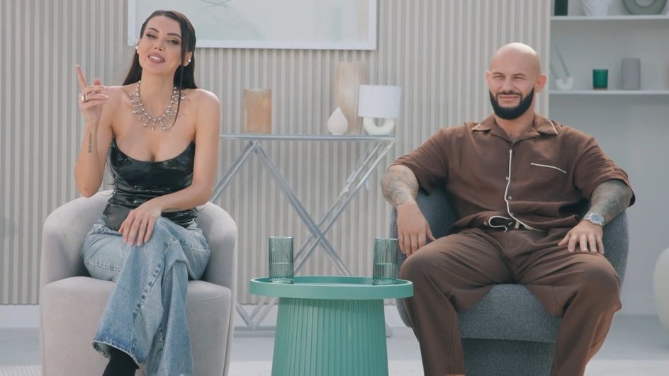 Кадр из шоу "Быть Джиганом и Оксаной", ВКонтакте