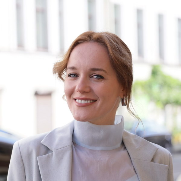     Мелодраму «Я буду жить у папы» покажет «Россия»