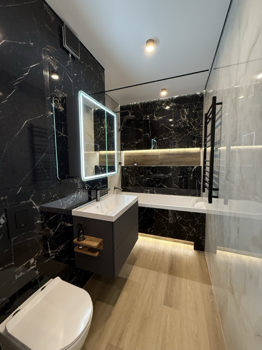 Фото и интерьер: КапиталСтрой | 1-й Школьный проезд, 7