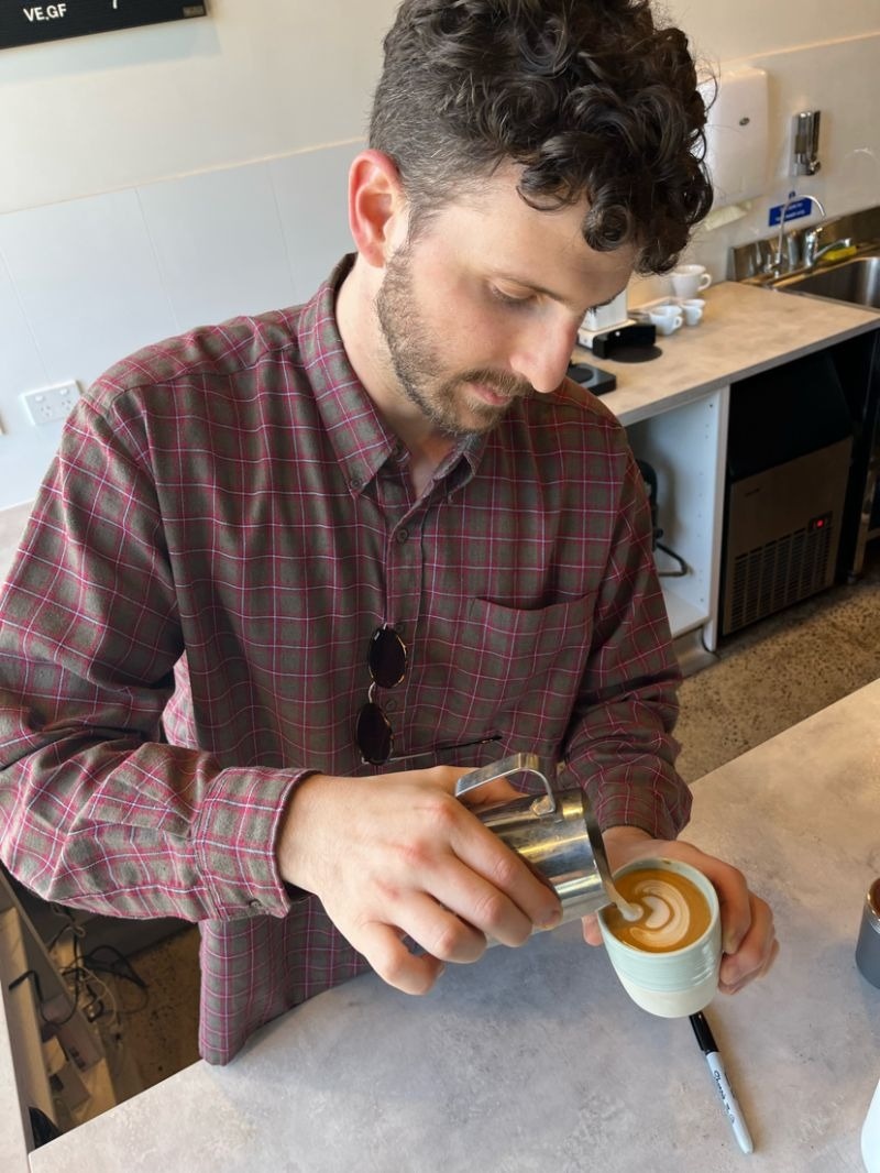 Это Кирк Пирсон, спросите у него про вчерашний эспрессо, если будете в Мельбурне.