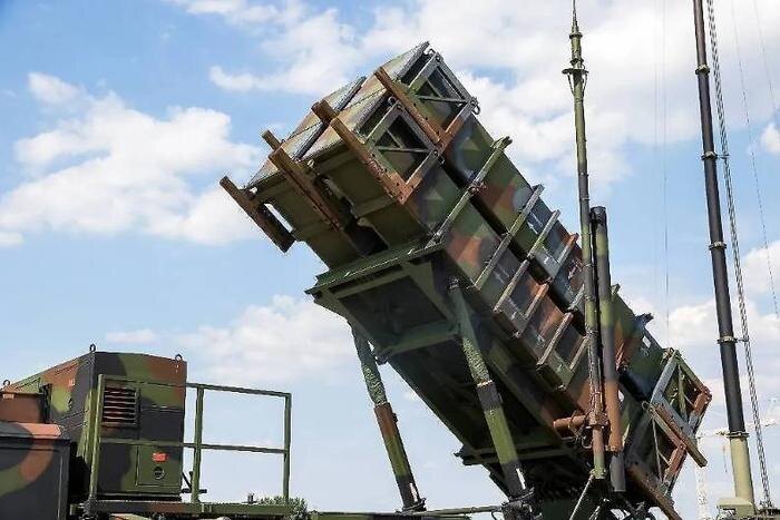 Обложка © Shutterstock / FOTODOM / VanderWolf Images