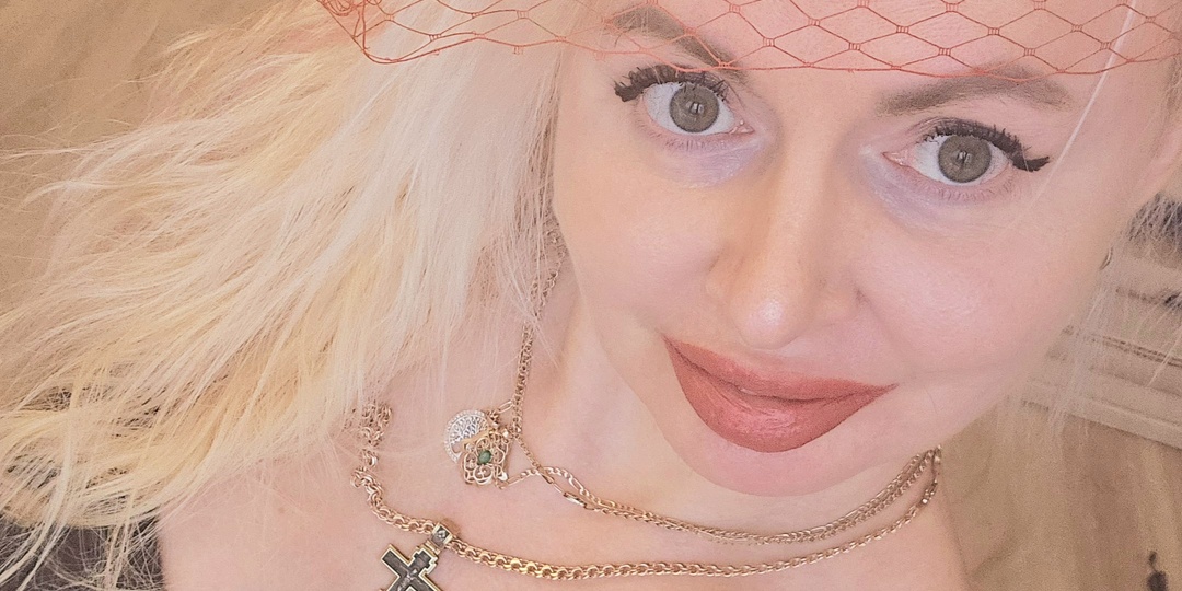 Что подарить девушке на 8 марта ? Приворотная сила подарков.