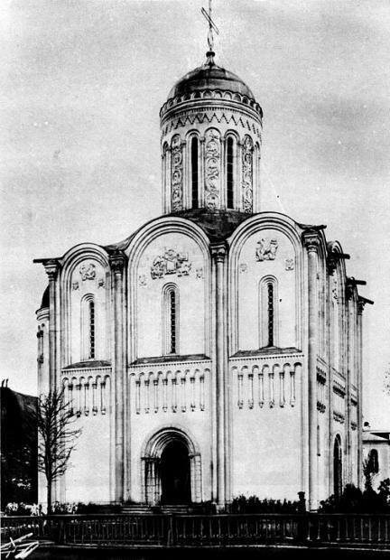 Статья: Спас-на-Водах: храм, взорванный советской властью, возвращается спустя 90 лет