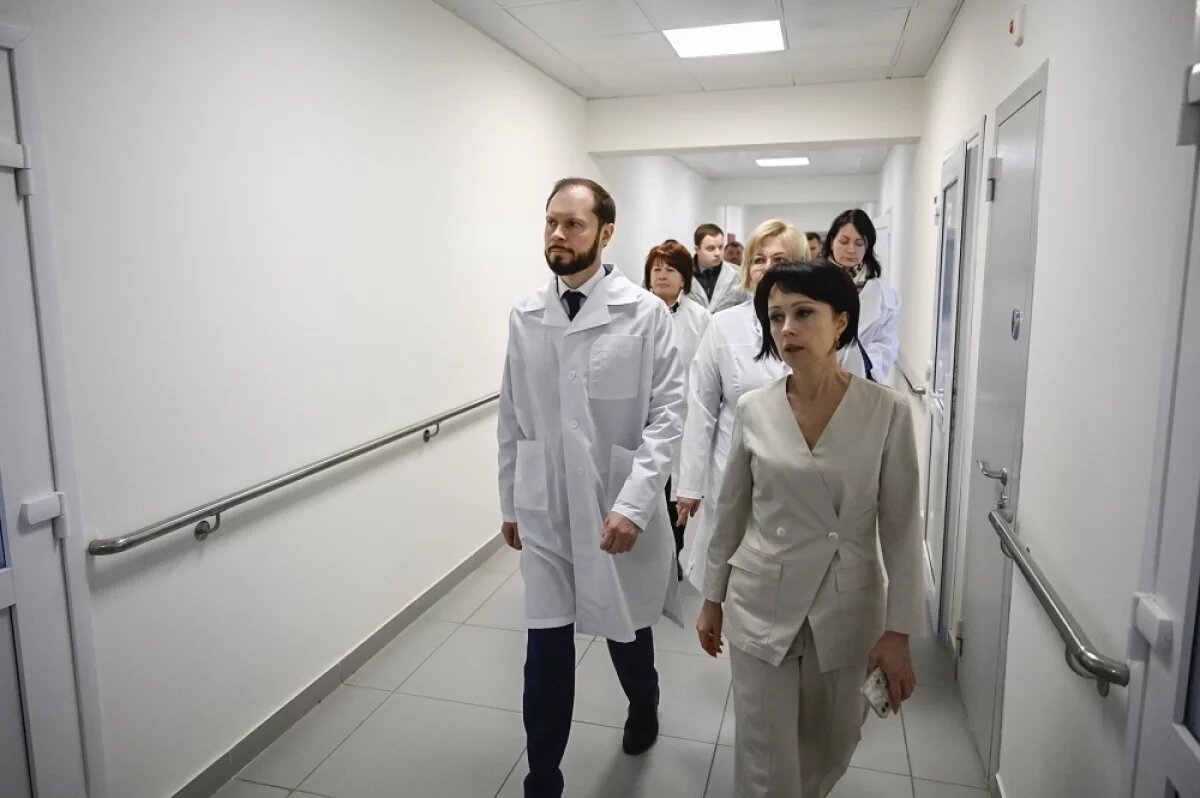    Виталий Королев посетил Вышневолоцкую ЦРБ и поручил обновить оборудование