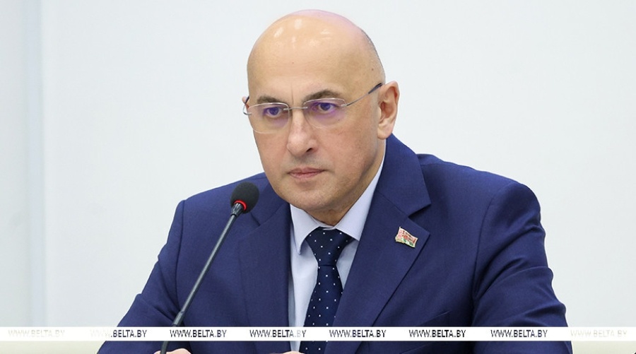     Марат Марков обозначил приоритеты работы белорусских СМИ на 2026 год