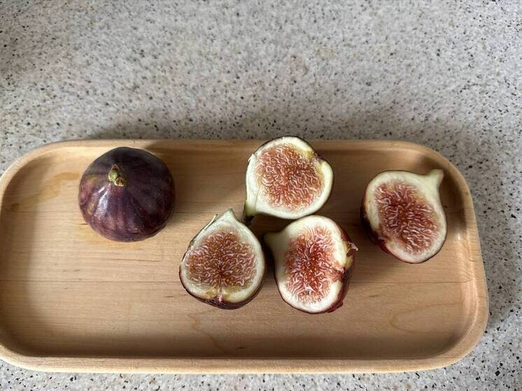     В инжире много кальция, который нужен для укрепления костей. Фото: Архив МК в Великом Новгороде