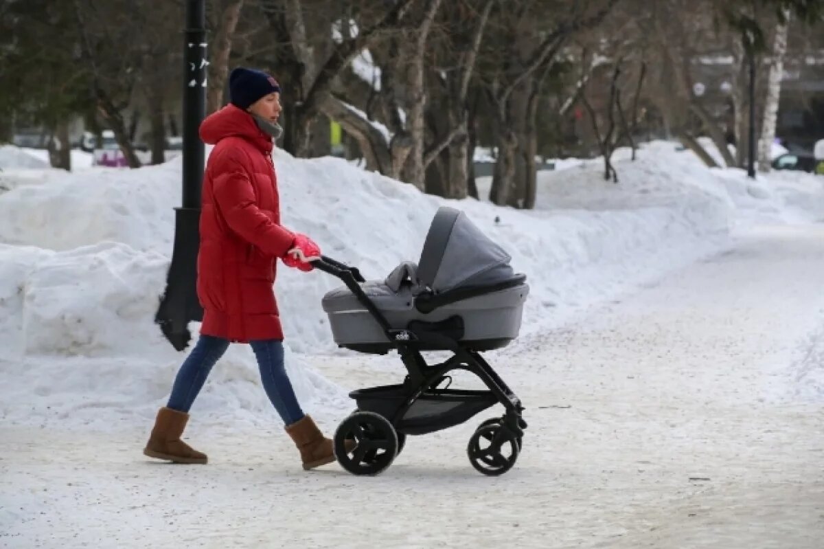    Власти Башкирии считают, что молодым семьям мешают рожать другие ценности